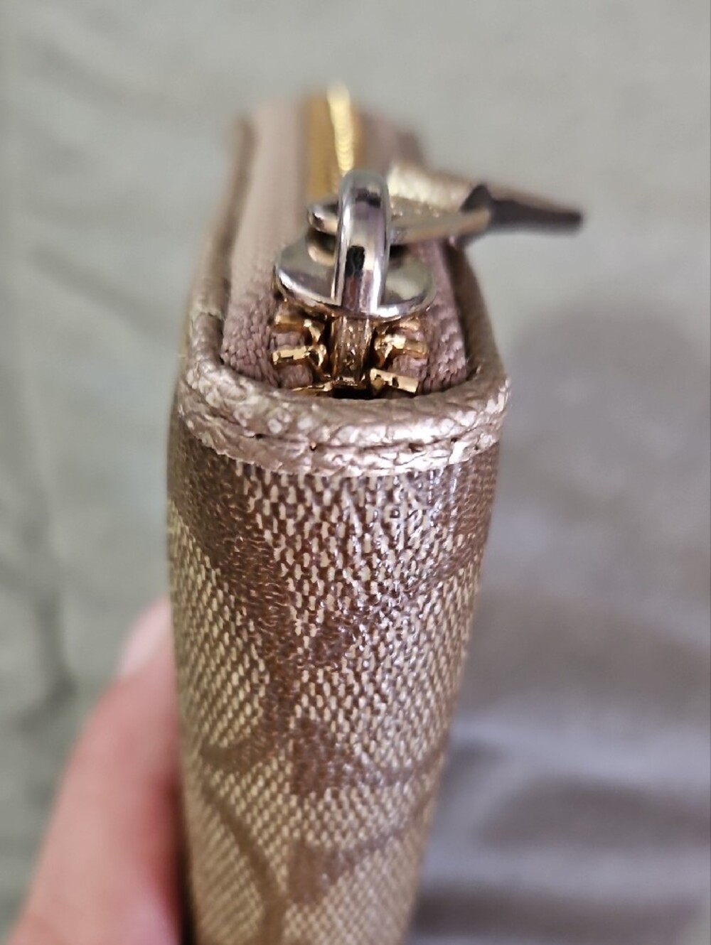 Coach Signature Zip Wallet in Metallic Champagne and Brown Canvas - Picture 5 of 9
